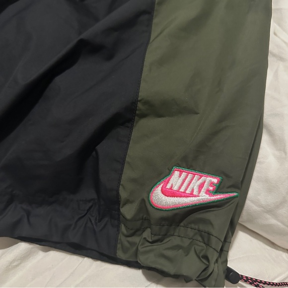 Women’s Nike Icon Clash Mini Skirt. Large. - Picture 2 of 4